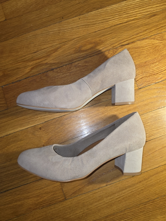 Walking Cradles Shoes - Walking Cradles Taupe Suede Pumps 7.5 WW